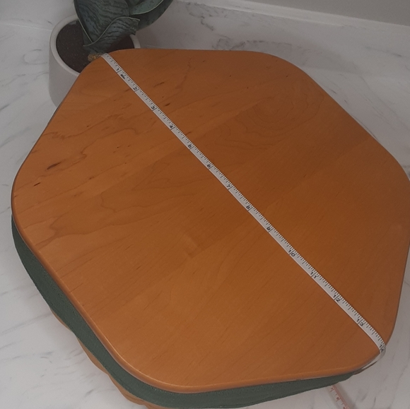 Longaberger 14" Generations Basket - Picture 8 of 13